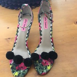 Betsey Johnson Lylly